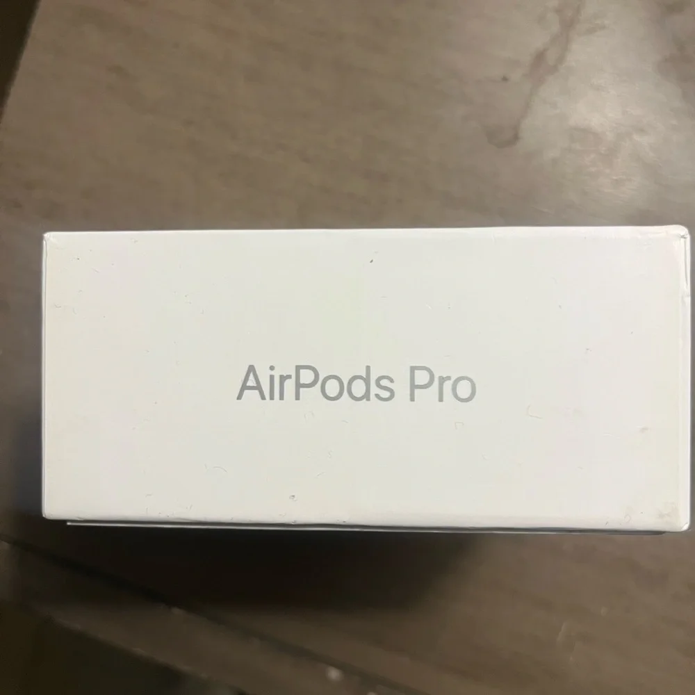Apple White Wireless Earbuds